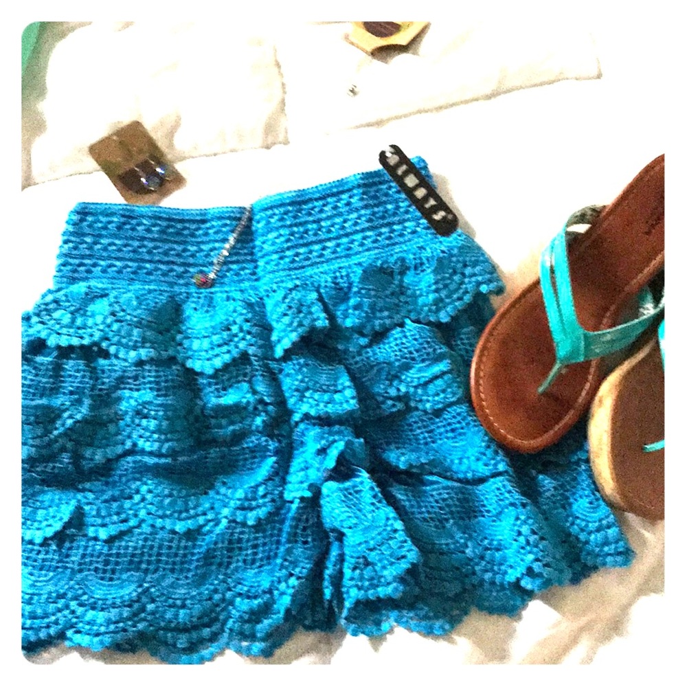 Adorable crocheted shorts!